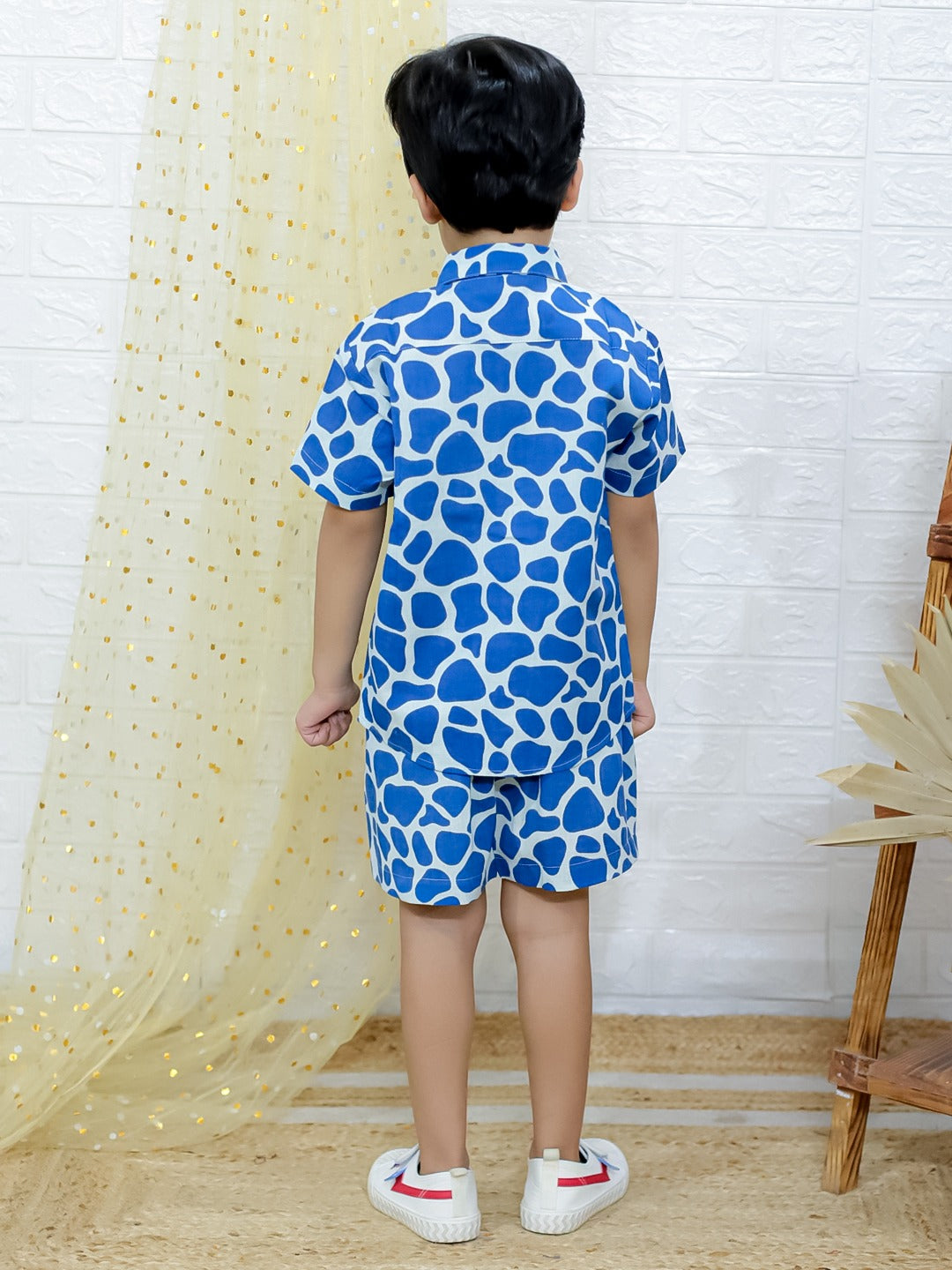 Unbind Cool Cub Club – Boys' Giraffe Print Co-Ord Set