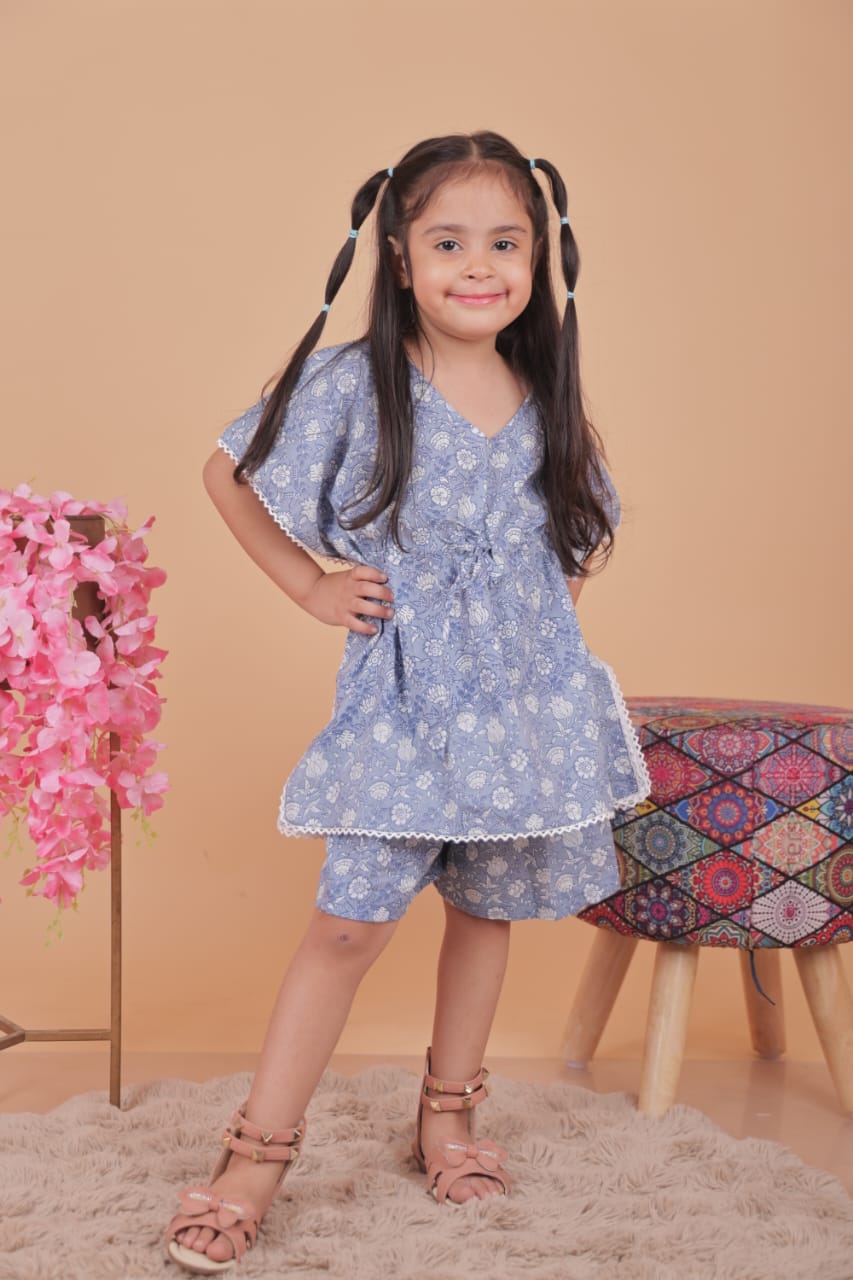 Printed Cotton Kaftan & Shorts Set – Blue Floral | for Kids