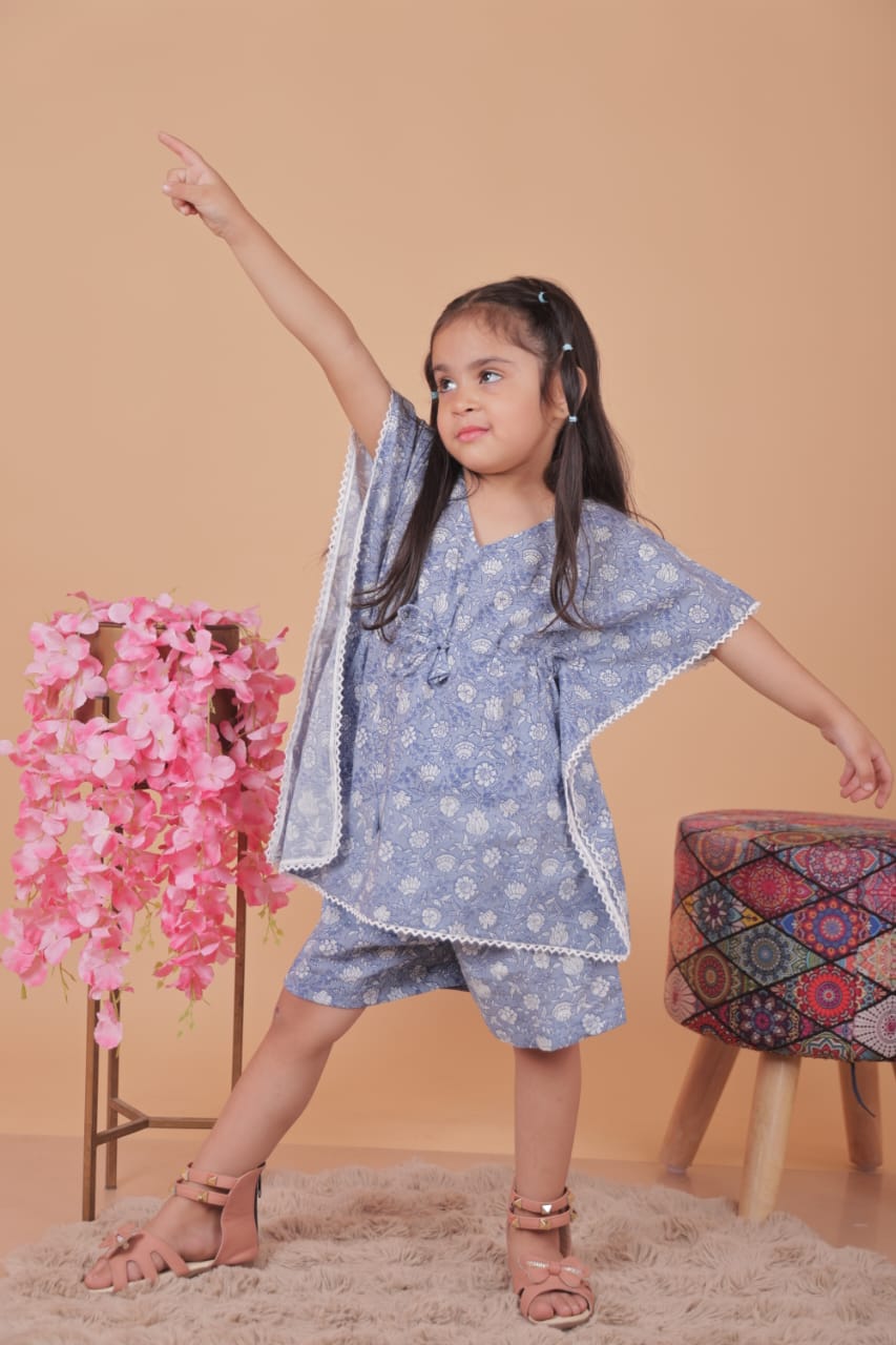 Printed Cotton Kaftan & Shorts Set – Blue Floral | for Kids